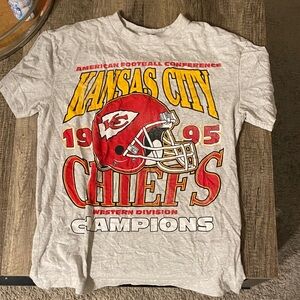Abercrombie & Fitch Kansas City Chiefs Gray T-Shirt